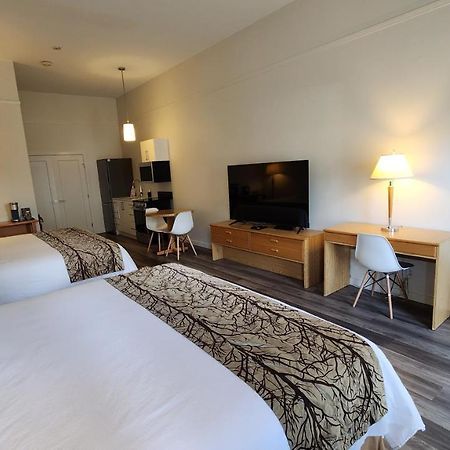 The Cedars Inn Hotel & Convention Centre Gibsons Kültér fotó