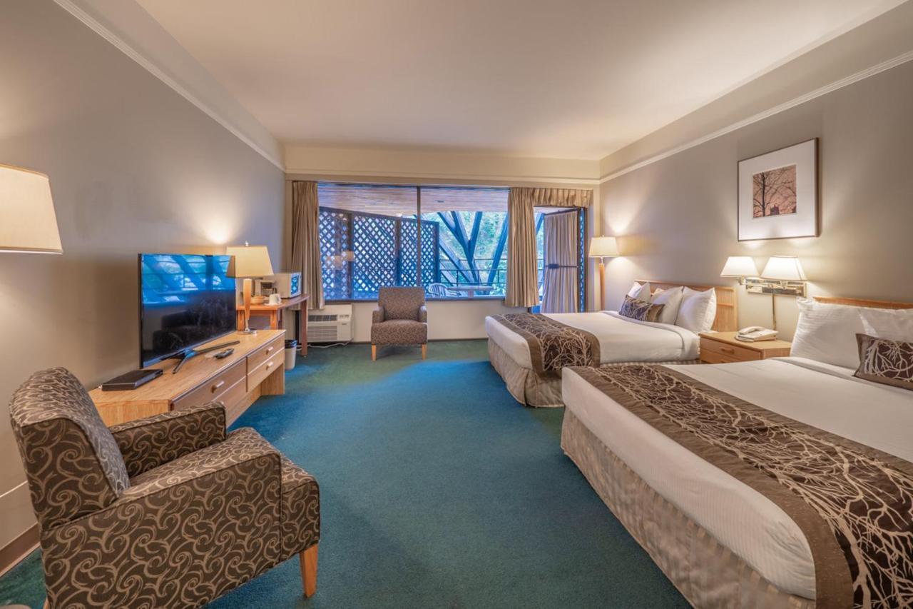 The Cedars Inn Hotel & Convention Centre Gibsons Kültér fotó